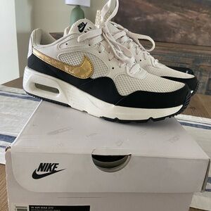 Nike Air Max 270 Size 8